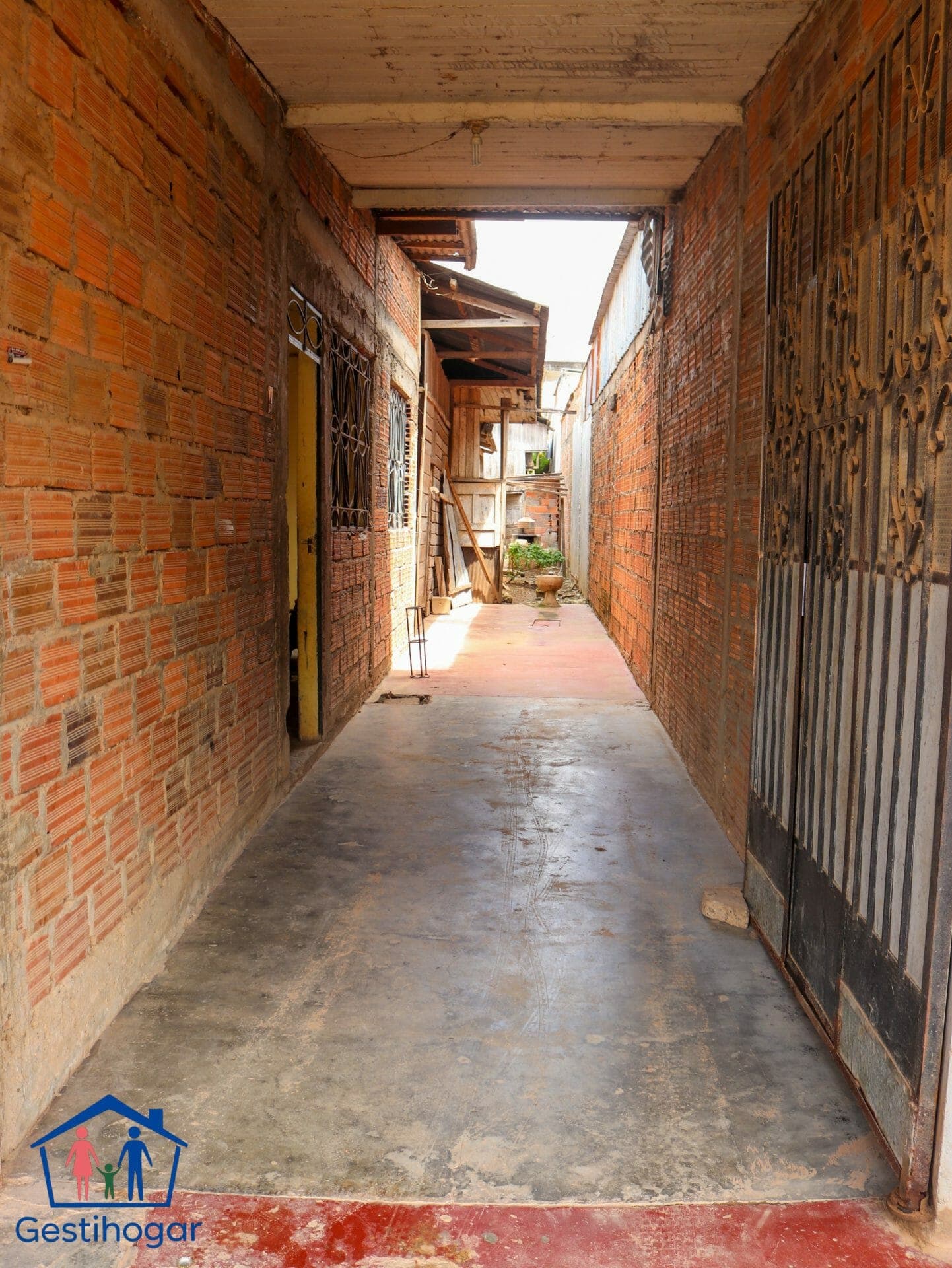 SE VENDE CASA EN PUCALLPA (345 M2)