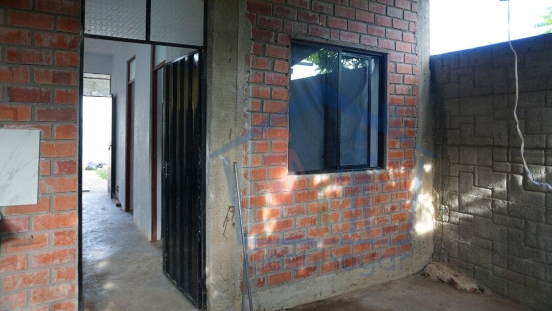 Casa en venta con losa lista para segunda planta — zona céntrica de Pucallpa — foto 3