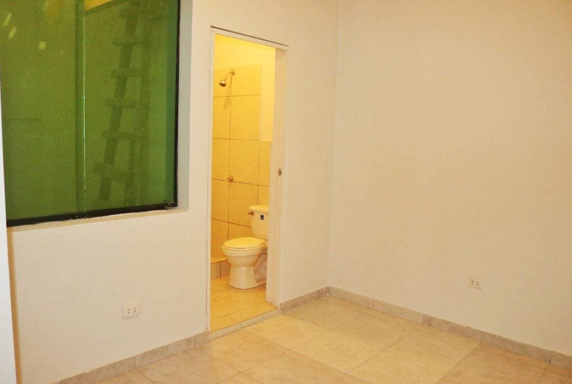 ALQUILO CASA MATERIAL NOBLE EN PUCALLPA — foto 2