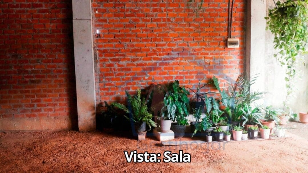 Casa en Venta Yarinacocha: 290m2 con Bases para 3 Pisos — foto 9