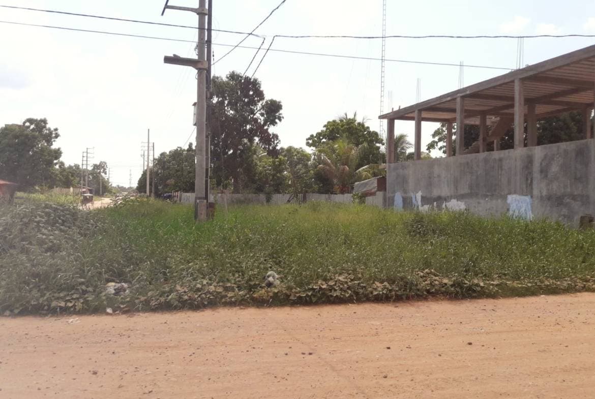 venta de Terreno pucallpa en esquina