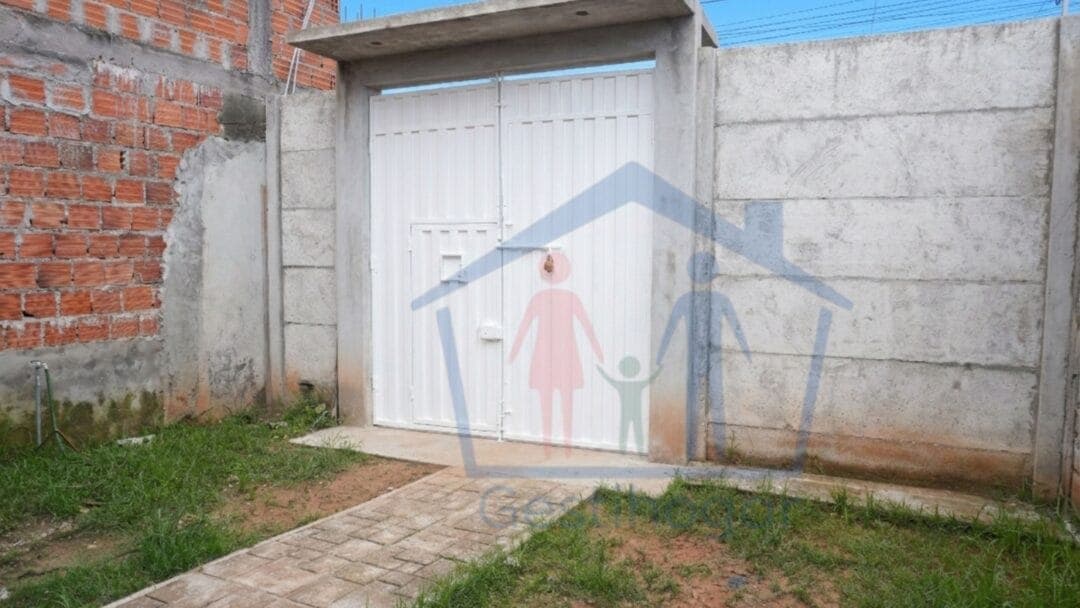 Casa en venta con losa lista para segunda planta — zona céntrica de Pucallpa — foto 16