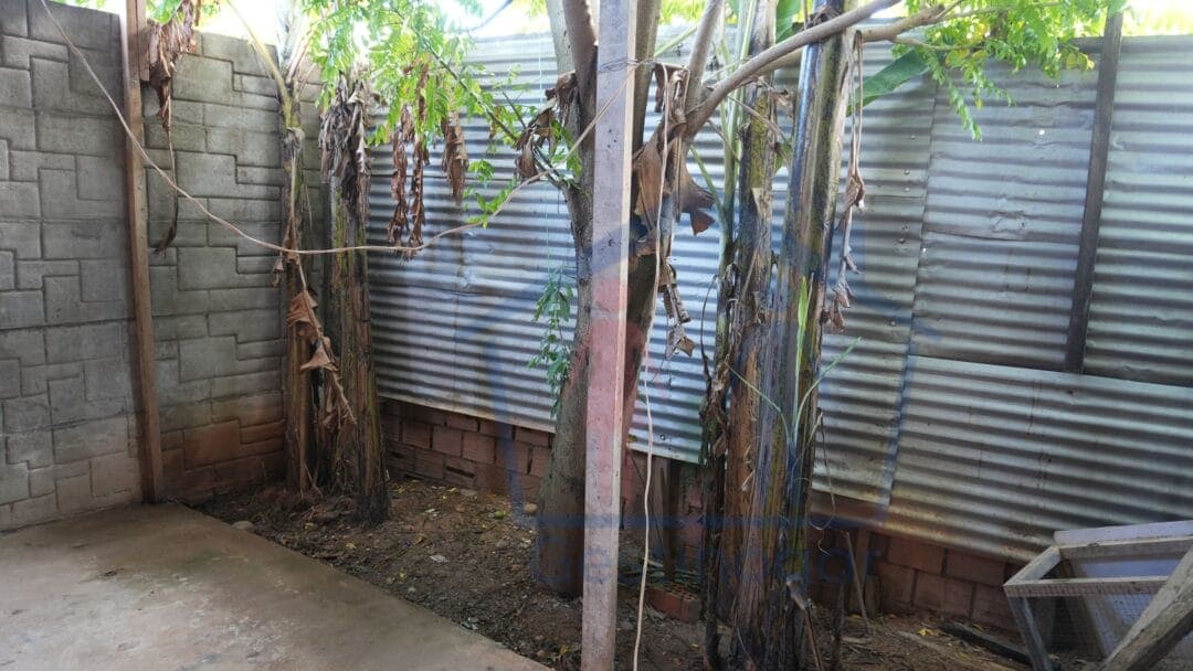 Casa en venta con losa lista para segunda planta — zona céntrica de Pucallpa — foto 4