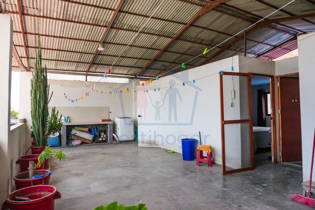 VENTA EDIFICIO DE 3 PISOS CON AZOTEA Y LOCAL COMERCIAL EN PUCALLPA. — foto 10