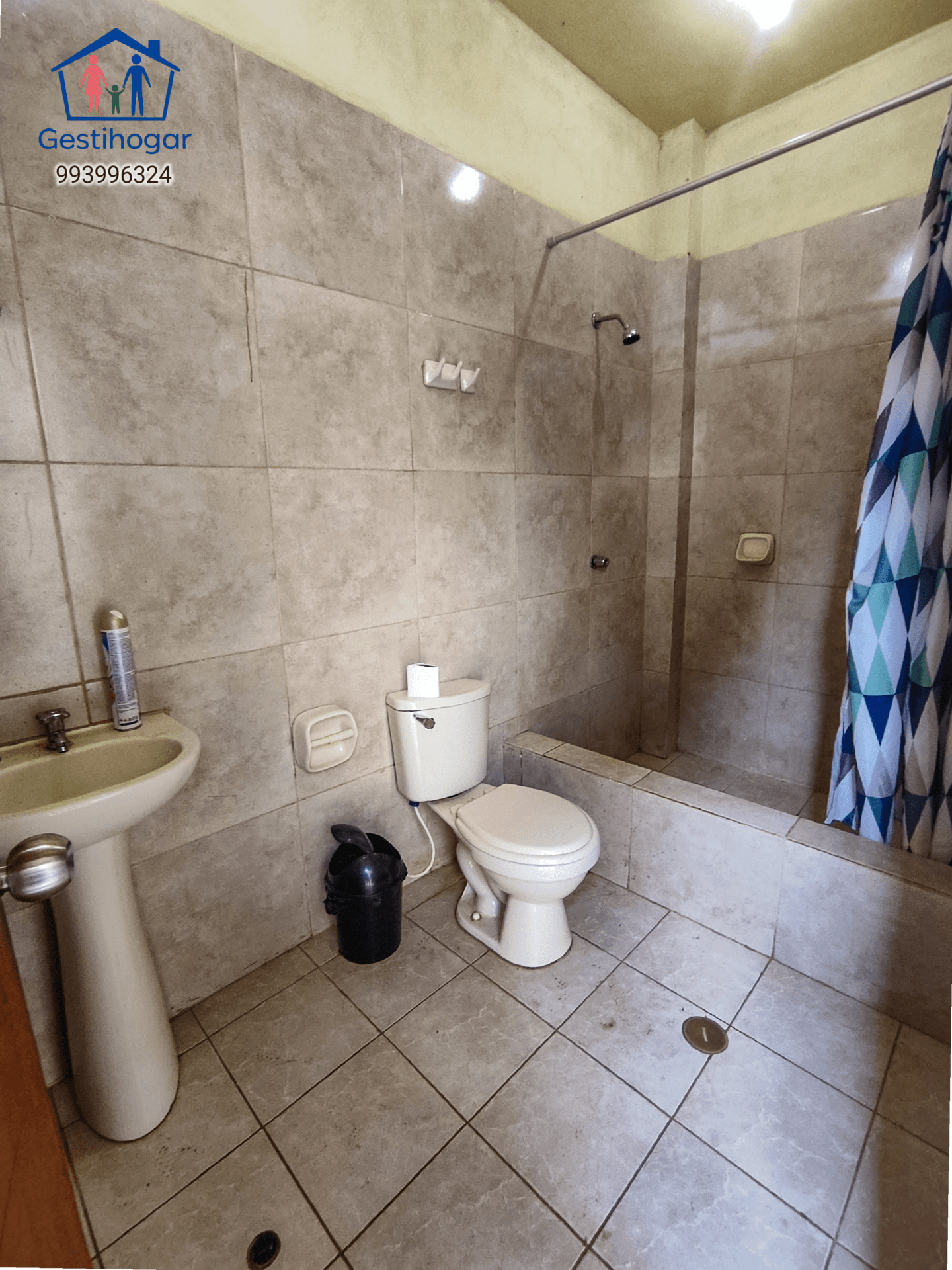 SE ALQUILA CASA AMOBLADA EN PUCALLPA (300M2)  — foto 7