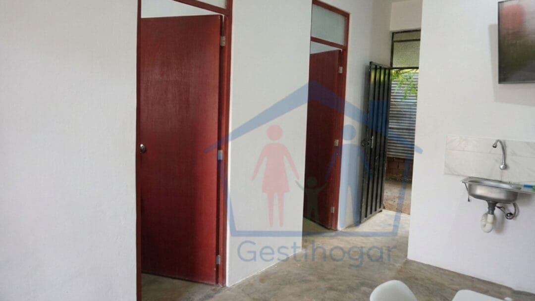 Casa en venta con losa lista para segunda planta — zona céntrica de Pucallpa — foto 8