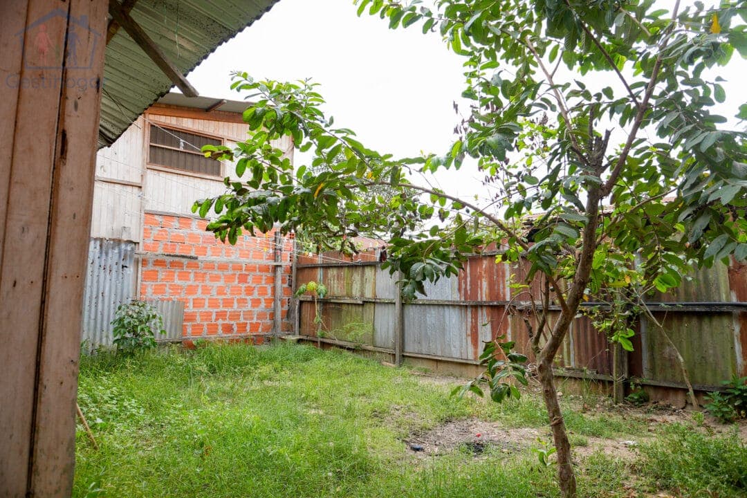 Venta de Terreno con casa 160m2 -Cerca al Mercado 6 Pucallpa — foto 4