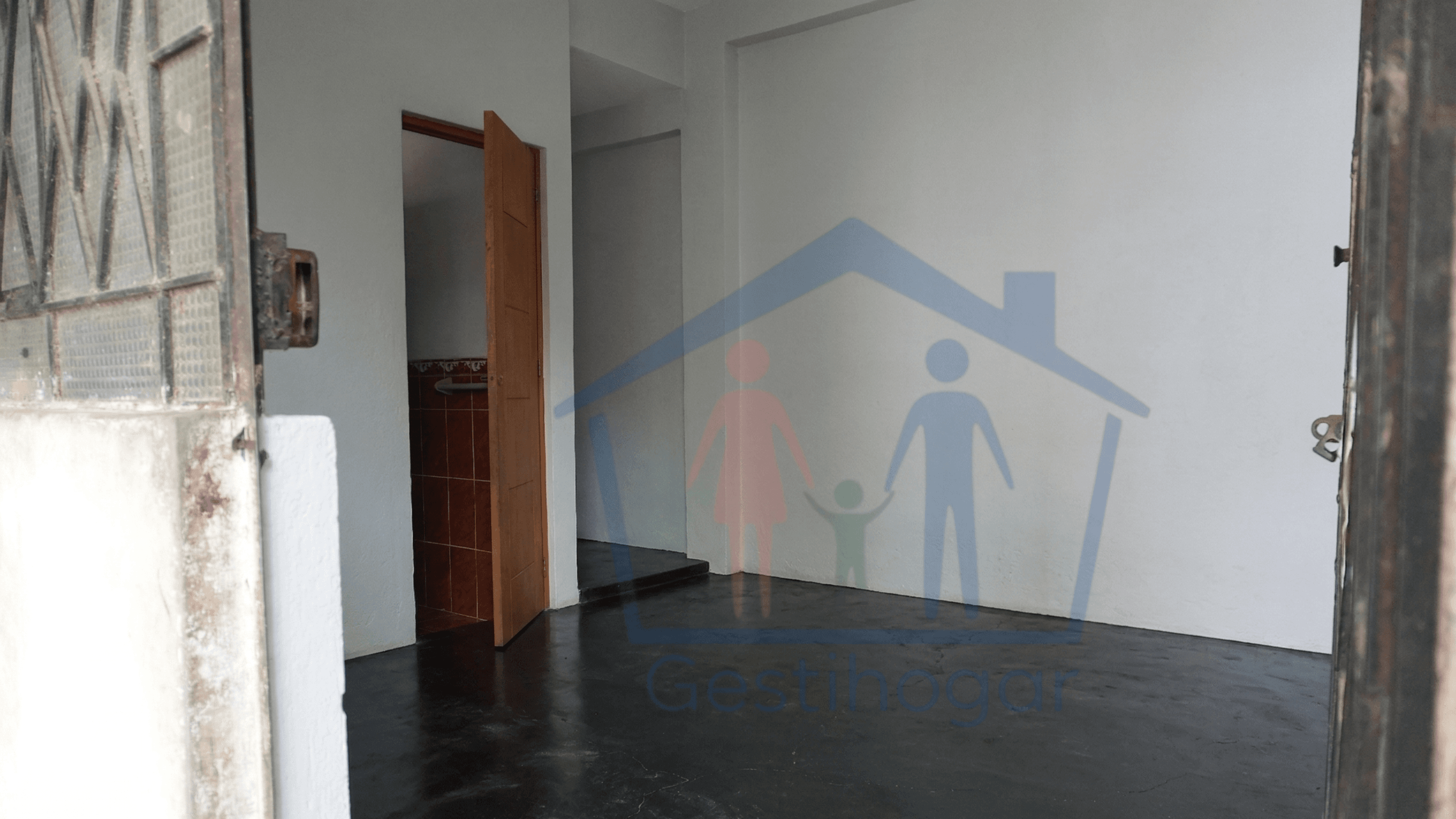 Casa con 2 Locales Comerciales, Zonificación Comercial, Pucallpa — foto 5