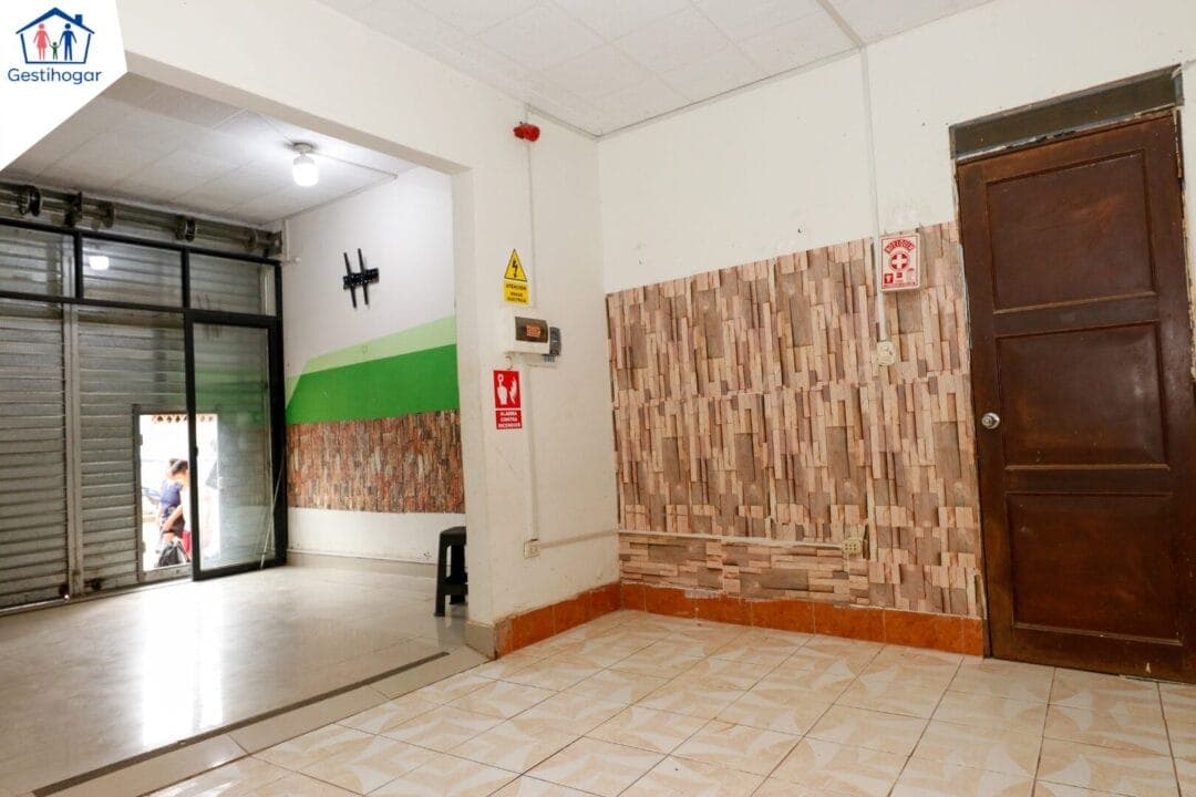 SE ALQUILA LOCAL PARA OFICINA, BARBERIA, ETC. AL COSTADO DE TOTTUS - PUCALLPA — foto 4