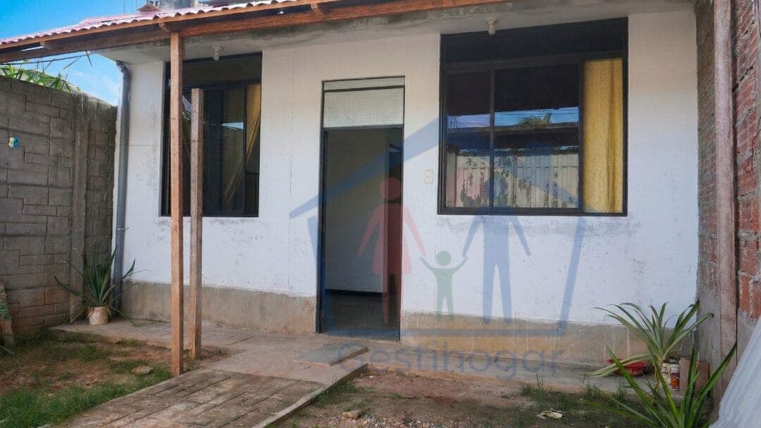 Casa en venta con losa lista para segunda planta — zona céntrica de Pucallpa — foto 13