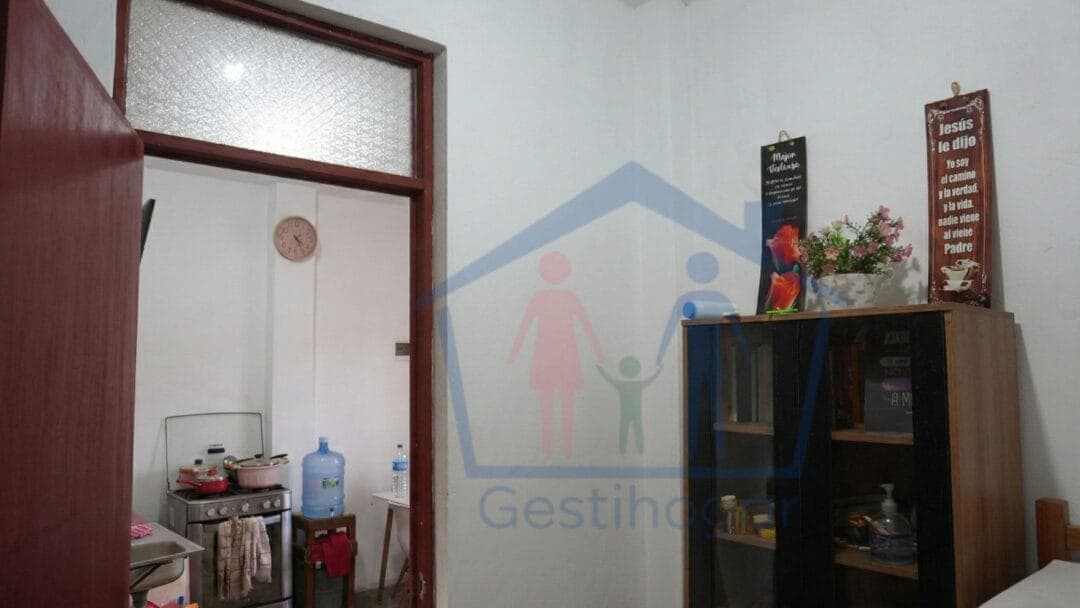 Casa en venta con losa lista para segunda planta — zona céntrica de Pucallpa — foto 10